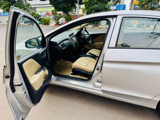 Second-hand 2014 Honda City i DTEC E for sale in Vadodara-7