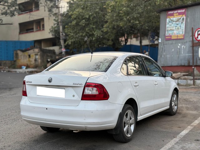 Second-hand 2016 Skoda Rapid 1.6 MPI Ambition Plus for sale in Bangalore-6