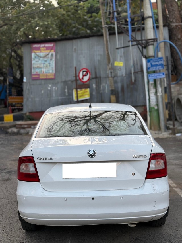 Second-hand 2016 Skoda Rapid 1.6 MPI Ambition Plus for sale in Bangalore-2