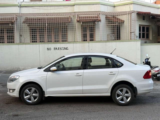 Second-hand 2016 Skoda Rapid 1.6 MPI Ambition Plus for sale in Bangalore-3