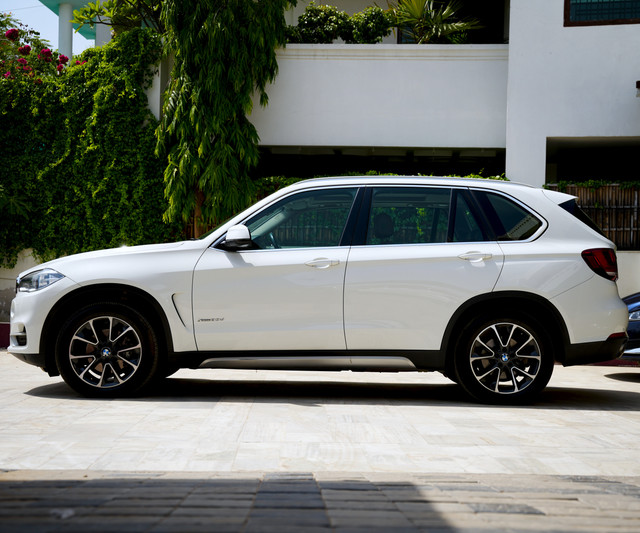 Second-hand 2016 BMW X5 xDrive 30d Design Pure Experience 5 Seater for sale in Jaipur-2