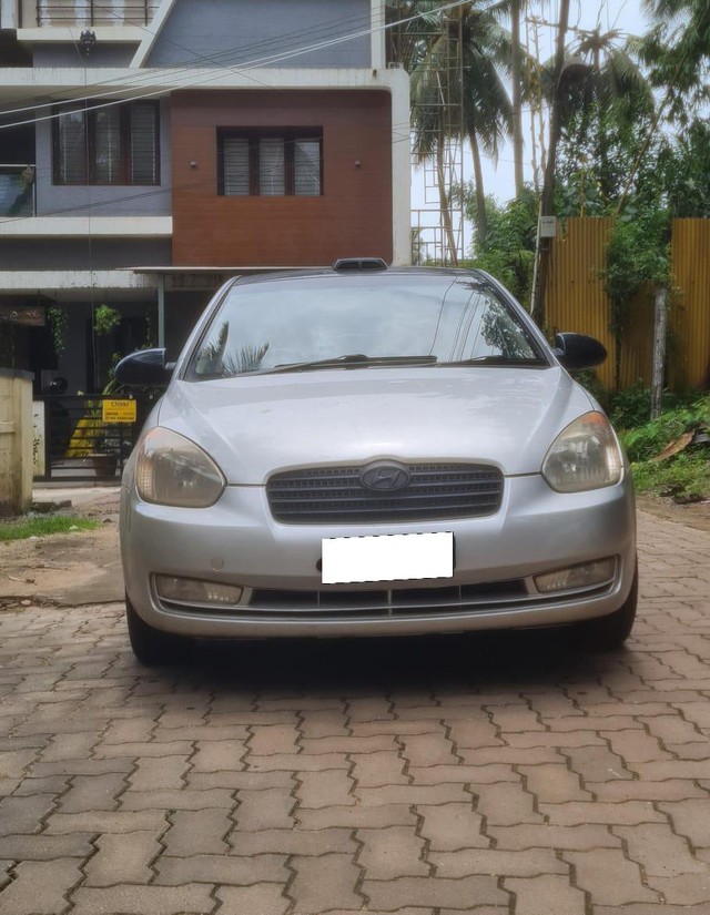 Second-hand 2008 Hyundai Verna CRDi for sale in Mangalore-3