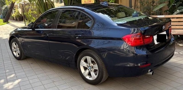 Second-hand 2013 BMW 3 Series 320d Prestige for sale in Mumbai-2