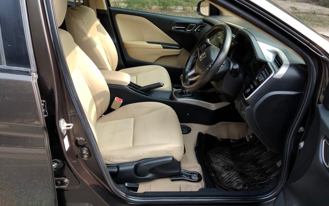 Second-hand 2017 Honda City i VTEC V for sale in New Delhi-12