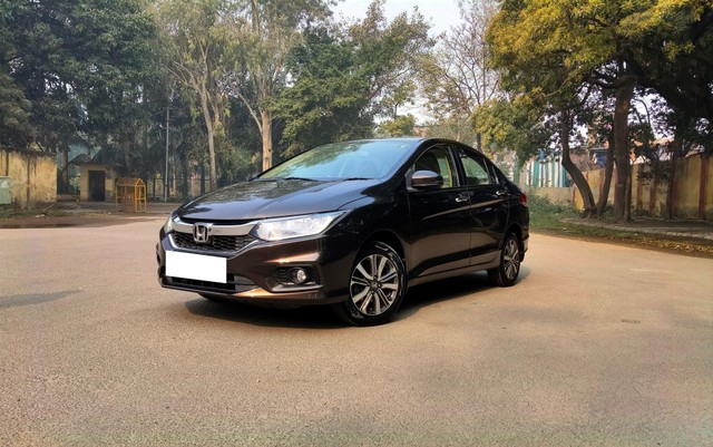 Second-hand 2017 Honda City i VTEC V for sale in New Delhi-5