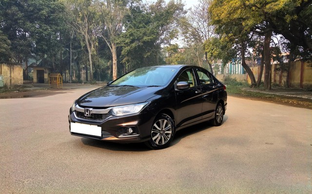 Second-hand 2017 Honda City i VTEC V for sale in New Delhi-15
