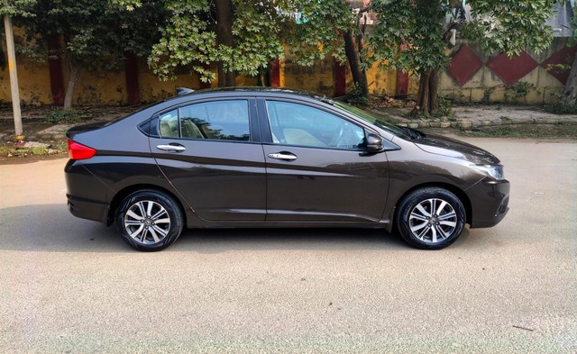 Second-hand 2017 Honda City i VTEC V for sale in New Delhi-1