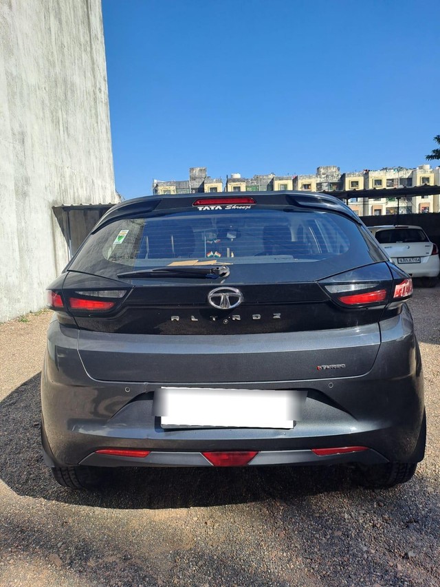 Second-hand 2021 Tata Altroz XZ Plus BSVI for sale in Surat-5