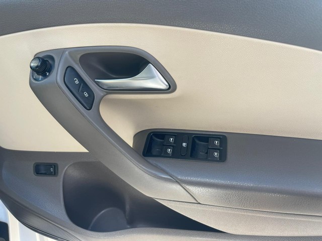 Second-hand 2012 Volkswagen Vento Petrol Highline for sale in Bangalore-9