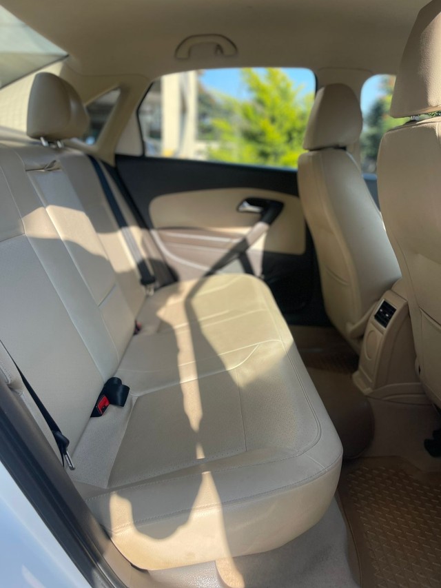 Second-hand 2012 Volkswagen Vento Petrol Highline for sale in Bangalore-18