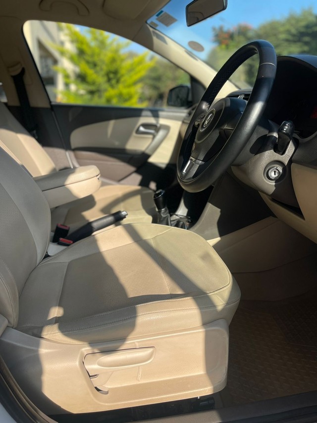 Second-hand 2012 Volkswagen Vento Petrol Highline for sale in Bangalore-8