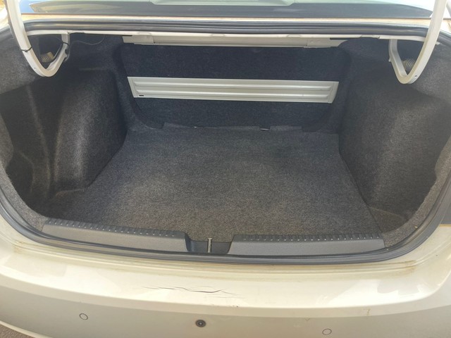 Second-hand 2012 Volkswagen Vento Petrol Highline for sale in Bangalore-19