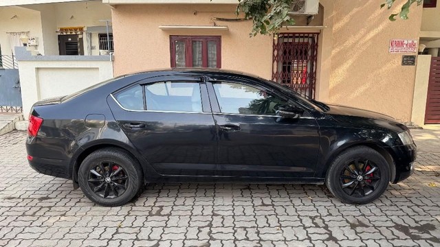 Second-hand 2015 Skoda Octavia Elegance 1.8 TSI AT for sale in Rajkot-4