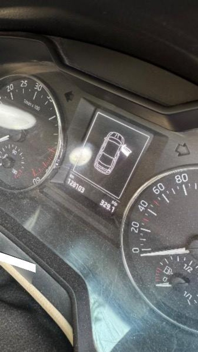 Second-hand 2015 Skoda Octavia Elegance 1.8 TSI AT for sale in Rajkot-2