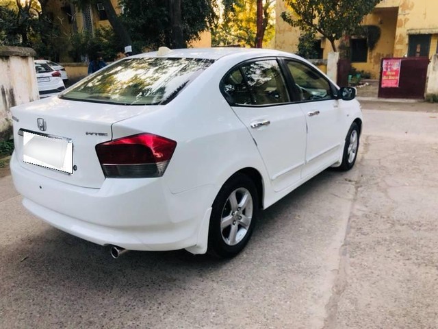 Second-hand 2011 Honda City 1.5 V MT for sale in Muzaffarnagar-6