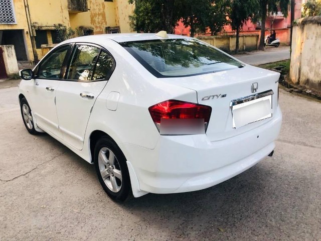 Second-hand 2011 Honda City 1.5 V MT for sale in Muzaffarnagar-1