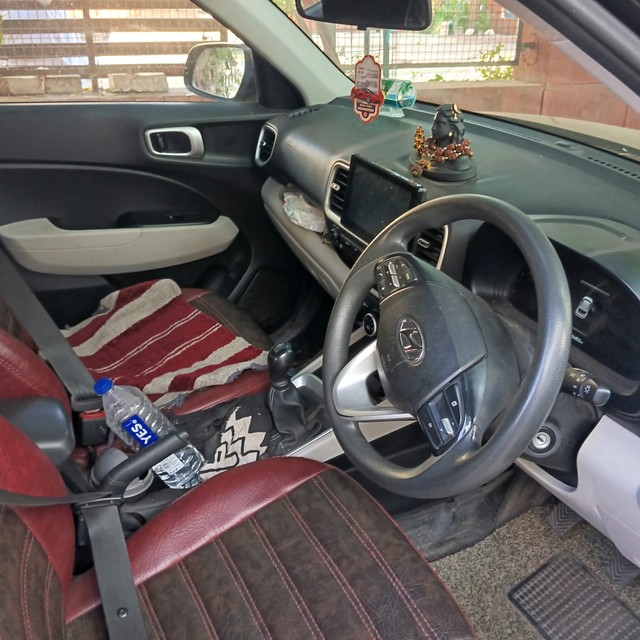 Second-hand 2023 Hyundai Venue S Plus Diesel for sale in Rajkot-1