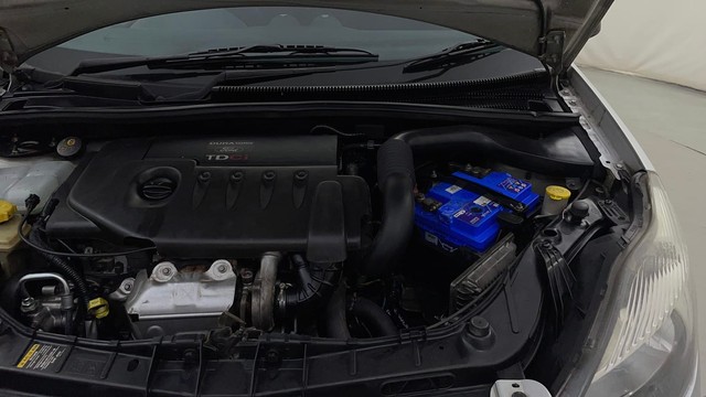 Second-hand 2012 Ford Figo Titanium Blu Diesel for sale in Mysore-32