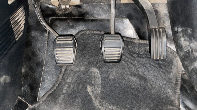 Second-hand 2012 Ford Figo Titanium Blu Diesel for sale in Mysore-14