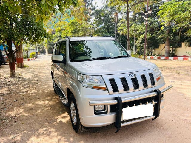 Mahindra TUV 300 T8 Second-hand 2015 Mahindra TUV 300 T8 for sale in Hyderabad