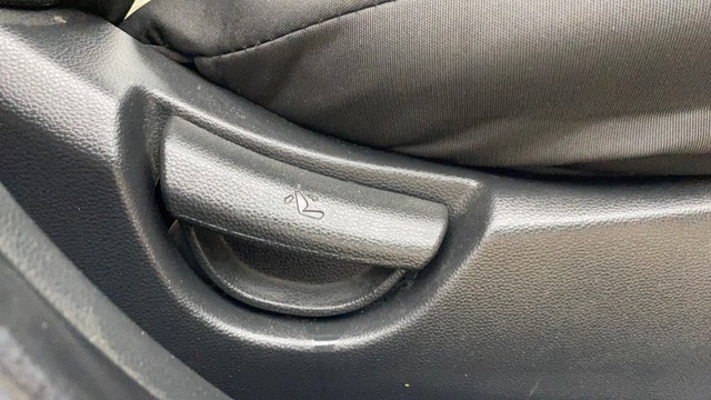 Second-hand 2018 Hyundai Xcent 1.2 VTVT S for sale in Ahmedabad-10