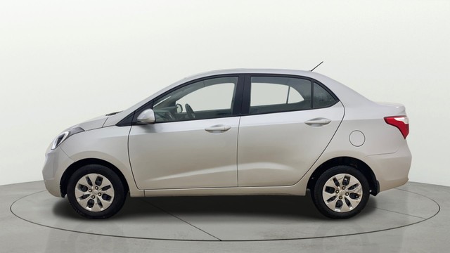 Second-hand 2018 Hyundai Xcent 1.2 VTVT S for sale in Ahmedabad-16
