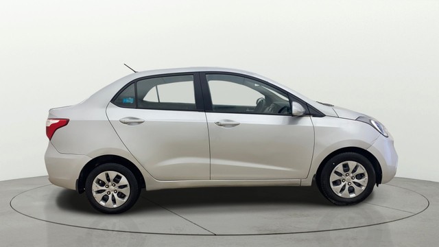 Second-hand 2018 Hyundai Xcent 1.2 VTVT S for sale in Ahmedabad-12