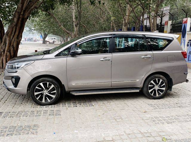 Second-hand 2022 Toyota Innova Crysta 2.4 GX 7 STR AT for sale in New Delhi