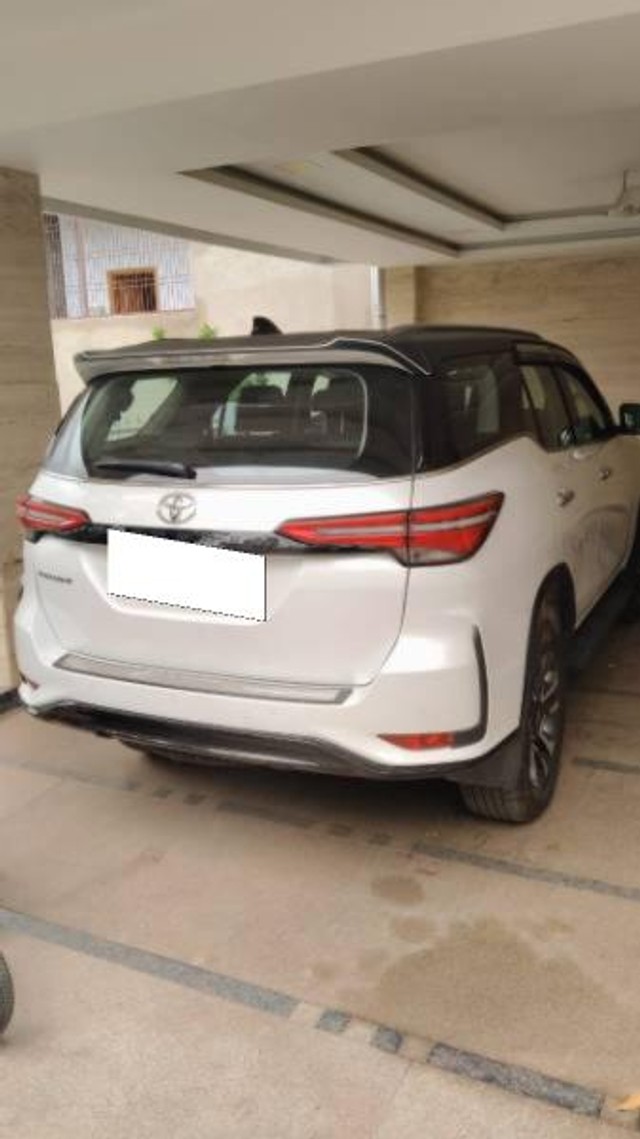 Second-hand 2024 Toyota Fortuner 4X2 Diesel AT for sale in Kurnool-1