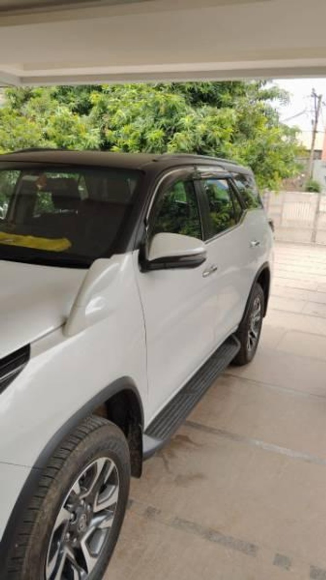 Second-hand 2024 Toyota Fortuner 4X2 Diesel AT for sale in Kurnool-2