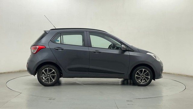 Second-hand 2017 Hyundai Grand i10 1.2 Kappa Sportz Option AT for sale in Mumbai-2