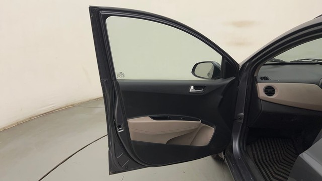 Second-hand 2017 Hyundai Grand i10 1.2 Kappa Sportz Option AT for sale in Mumbai-39