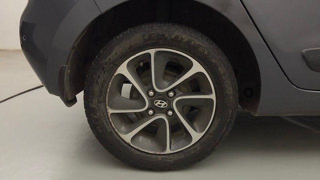 Second-hand 2017 Hyundai Grand i10 1.2 Kappa Sportz Option AT for sale in Mumbai-18