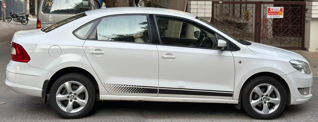 Second-hand 2015 Skoda Rapid 1.5 TDI AT Ambition for sale in Bangalore-1