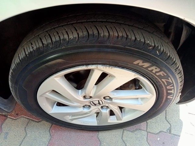 Second-hand 2016 Honda Jazz 1.2 V AT i VTEC for sale in Thane-6