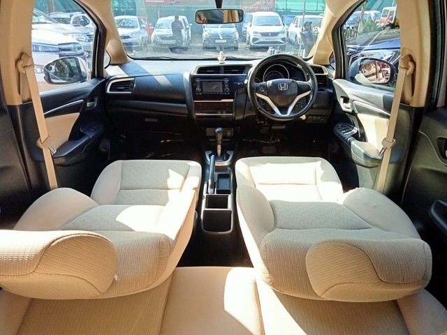 Second-hand 2016 Honda Jazz 1.2 V AT i VTEC for sale in Thane-11