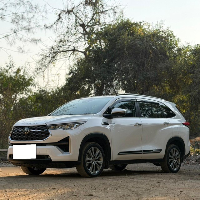 Second-hand 2023 Toyota Innova Hycross ZX(O) Hybrid for sale in Mumbai-6