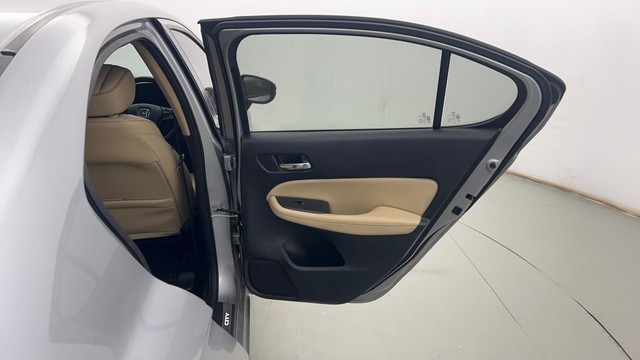 Second-hand 2020 Honda City ZX MT for sale in Kolkata-33