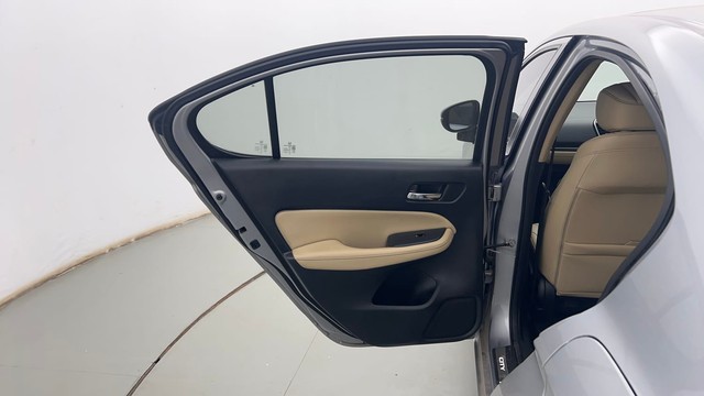 Second-hand 2020 Honda City ZX MT for sale in Kolkata-35