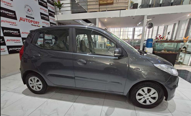 Second-hand 2011 Hyundai i10 Sportz for sale in Bangalore-3