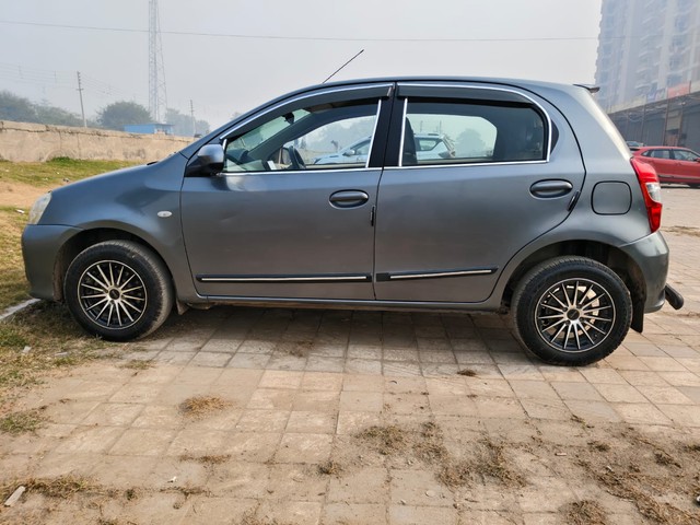 Second-hand 2020 Toyota Etios Liva 1.2 VX for sale in Faridabad-4