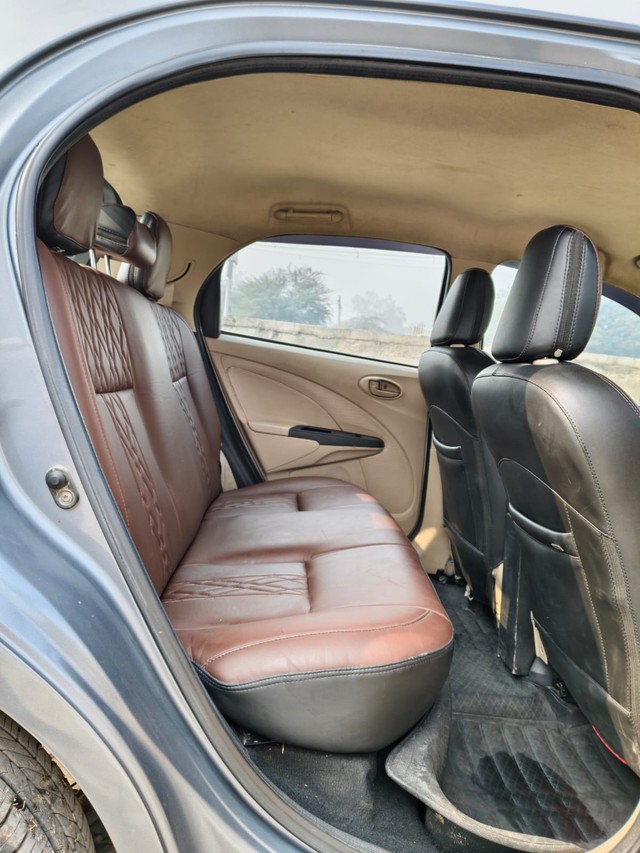 Second-hand 2020 Toyota Etios Liva 1.2 VX for sale in Faridabad-10