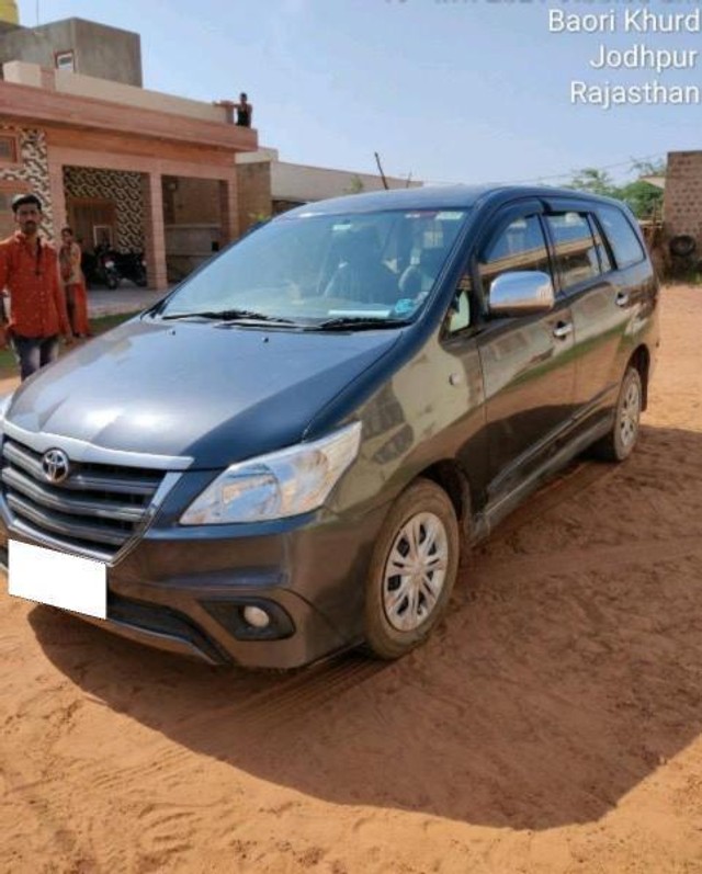 Second-hand 2016 Toyota Innova 2.5 GX (Diesel) 8 Seater BS IV for sale in Phalodi-1