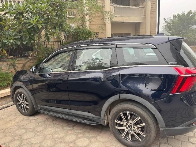 Second-hand 2024 Mahindra XUV700 AX7 7Str AT for sale in Noida-2