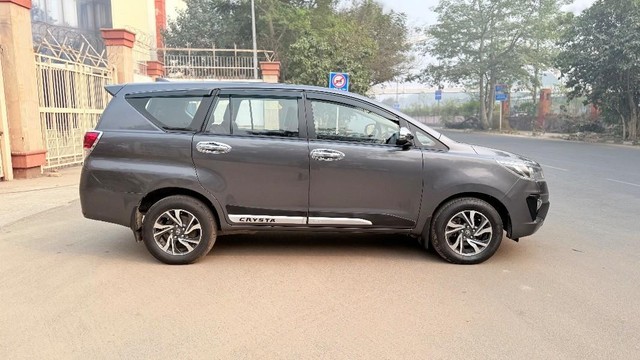 Second-hand 2022 Toyota Innova Crysta 2.4 G 7 STR for sale in New Delhi-1