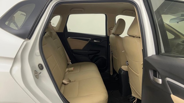 Second-hand 2021 Honda Jazz VX for sale in Pune-36