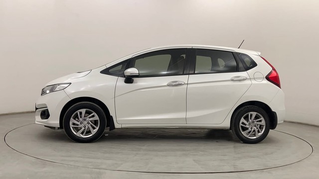 Second-hand 2021 Honda Jazz VX for sale in Pune-6