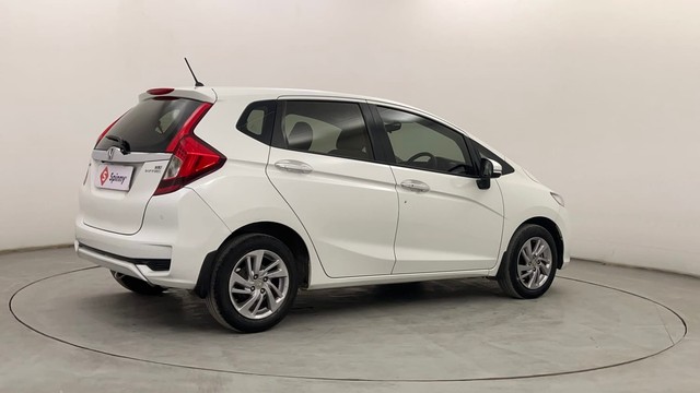 Second-hand 2021 Honda Jazz VX for sale in Pune-3