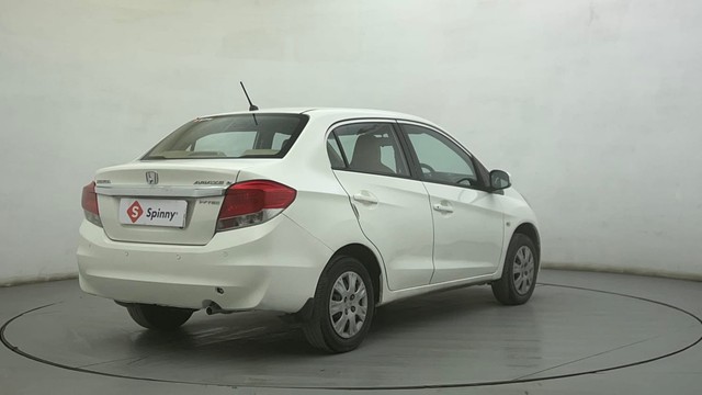 Second-hand 2013 Honda Amaze S i-VTEC for sale in Ahmedabad-3