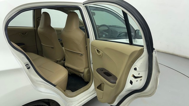 Second-hand 2013 Honda Amaze S i-VTEC for sale in Ahmedabad-33